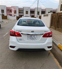 نيسان سيلفي